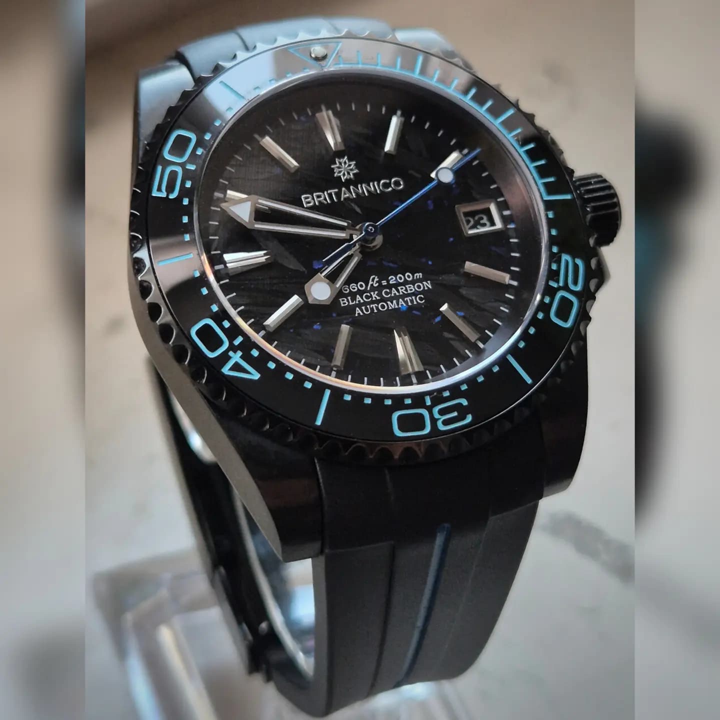 Britannico N.01 Black Carbon